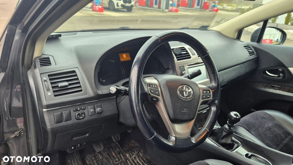 Toyota Avensis 2.0 D-4D Premium - 12