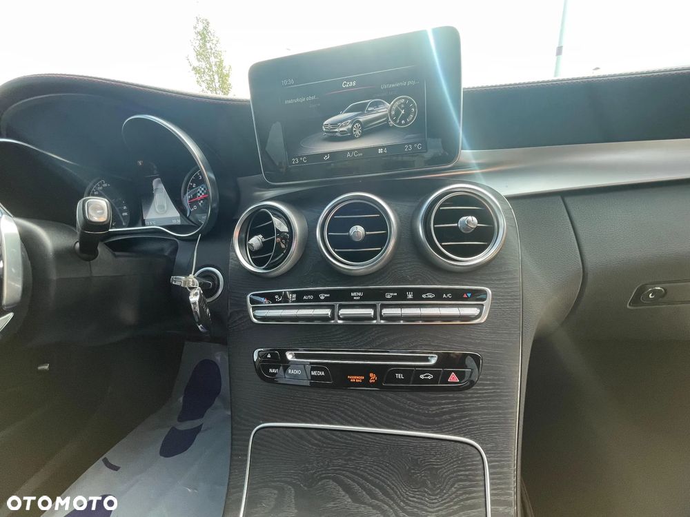 Mercedes-Benz Klasa C AMG 43 4-Matic - 18