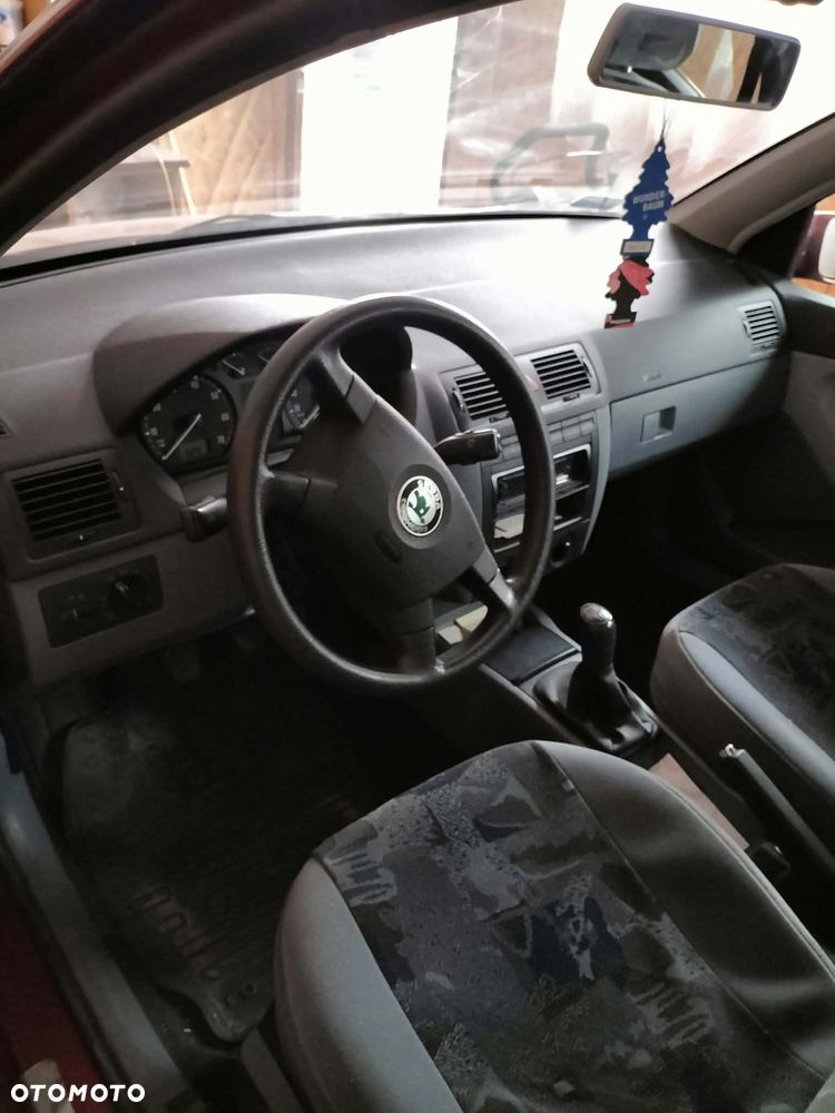 Skoda Fabia - 3