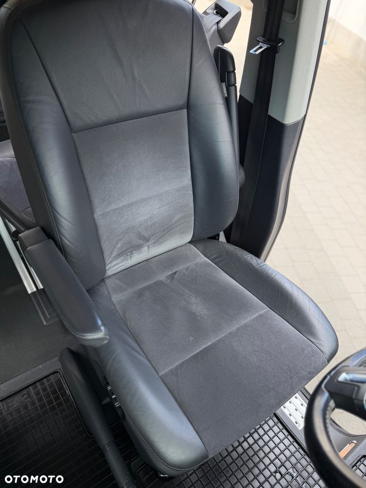 Volkswagen Multivan - 17