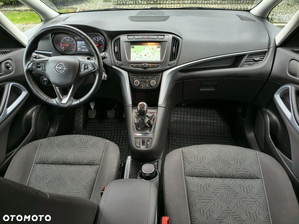 Opel Zafira - 20