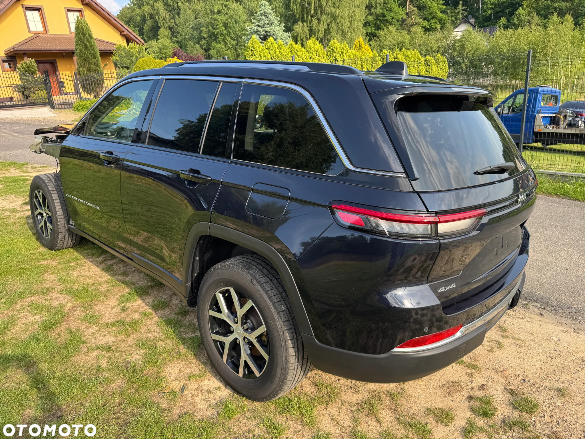 Jeep Grand Cherokee - 8