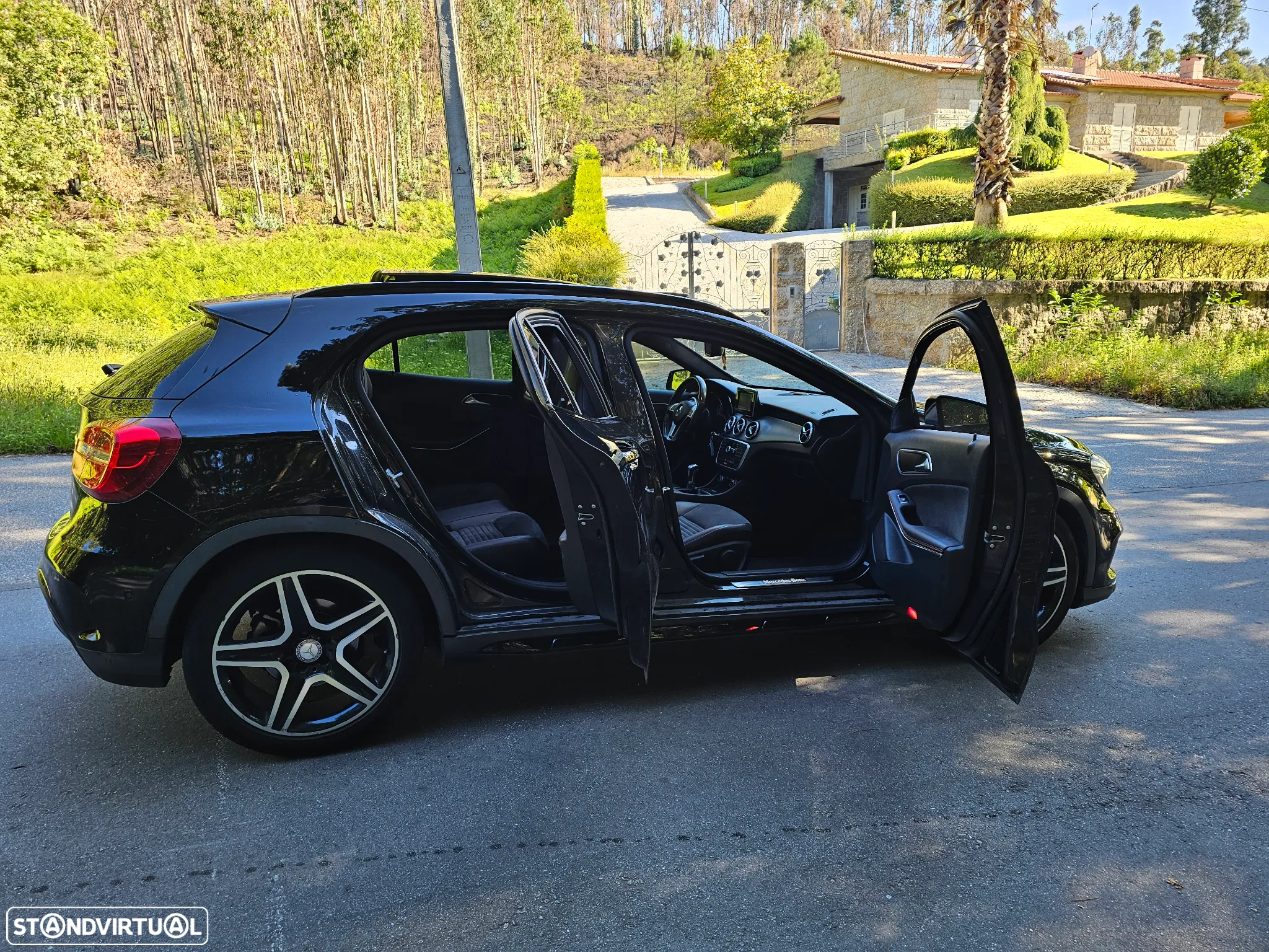 Mercedes-Benz GLA 220 - 12