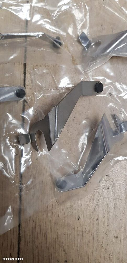 Blacha podtrzymująca przewód wtyczkę MCS 517774 Harley Davidson 70-99 Big Twin - 3