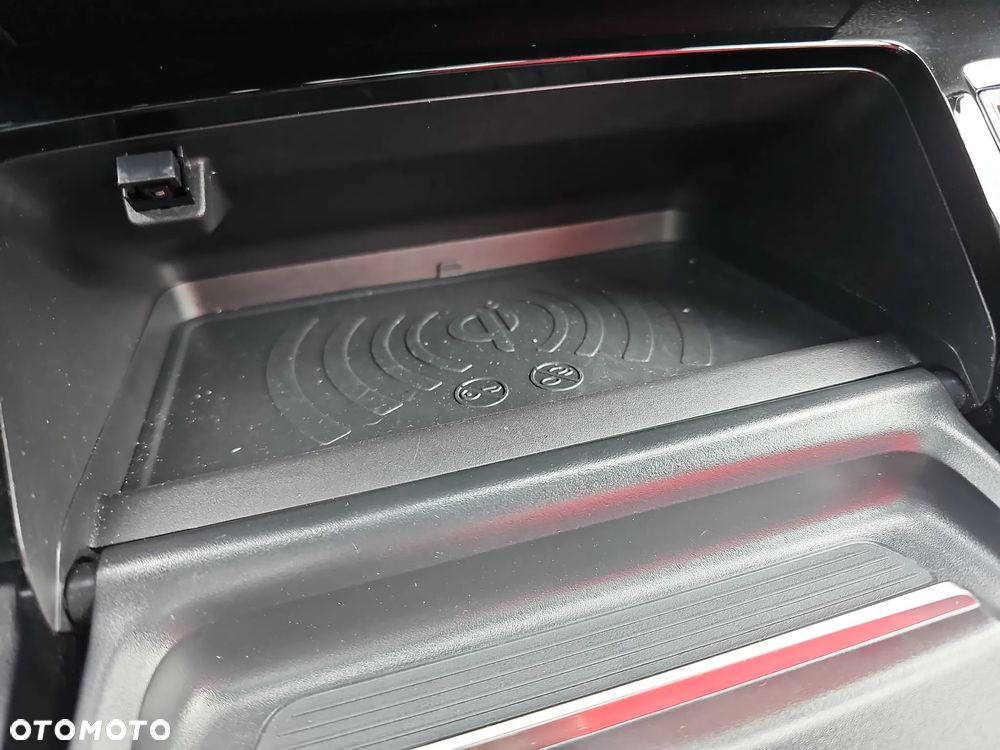 Peugeot 208 1.2 PureTech GT Line S&S - 29