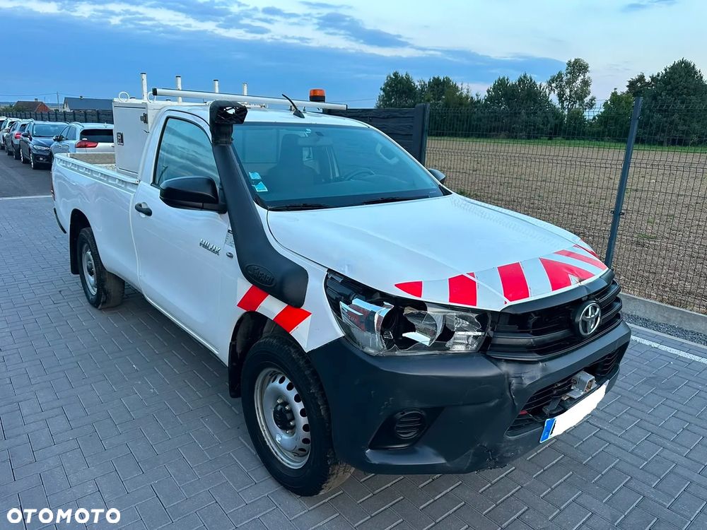 Toyota Hilux 2.4 D-4D Single Cab DL 4x2 - 8