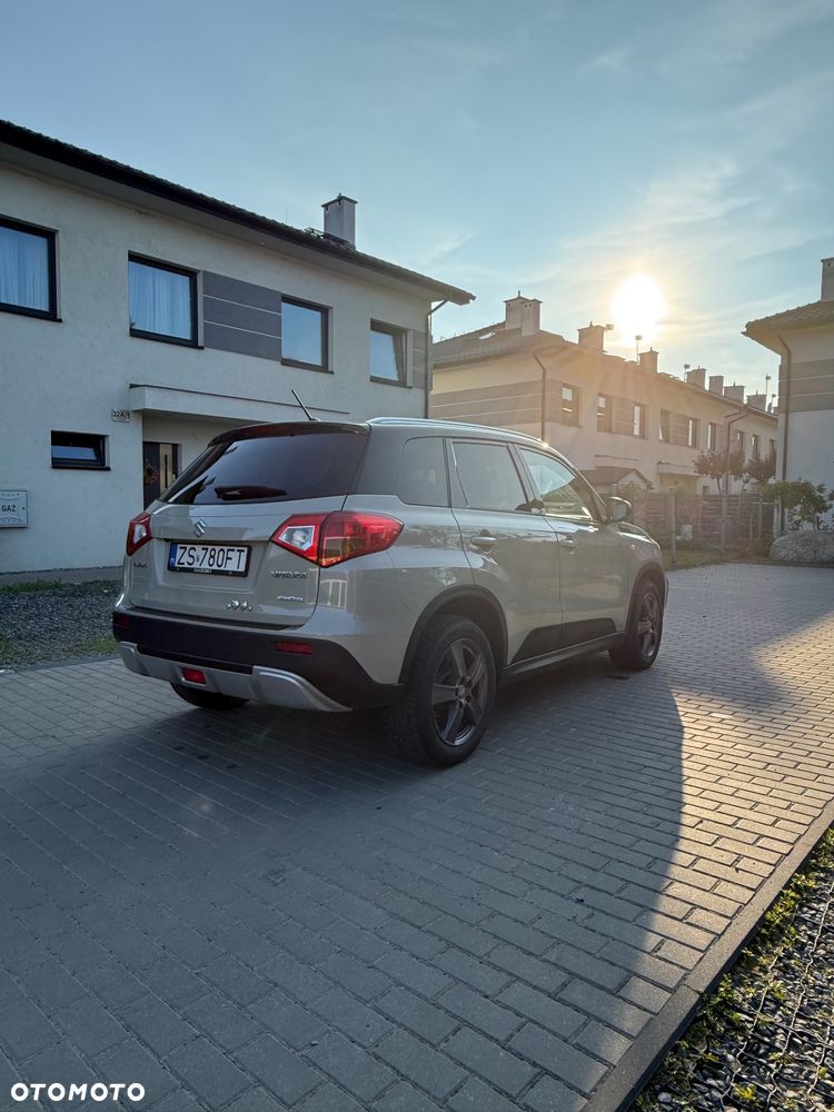 Suzuki Vitara 1.6 Premium 4WD - 8