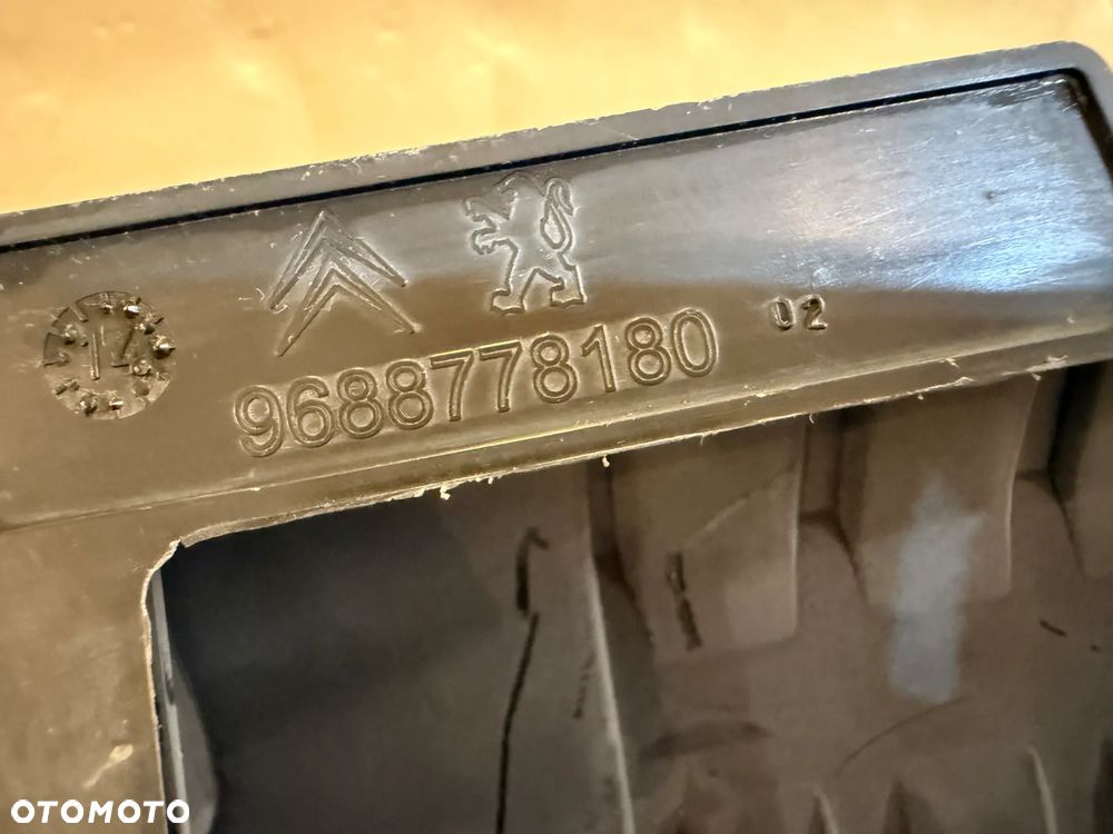 Obudowa osłona komputera 9688778180 Citroen C4 Cactus - 3