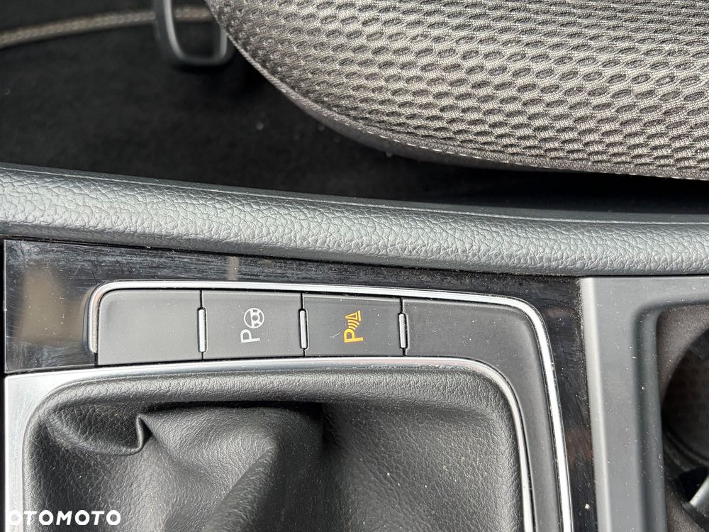 Volkswagen Golf 1.2 TSI BlueMotion Technology Cup - 12
