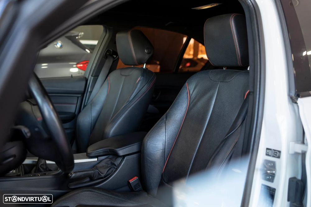 BMW 320 d Blue Performance Sport Line - 21