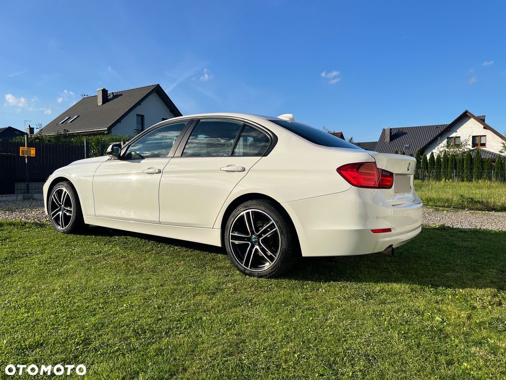 BMW Seria 3 316d - 11