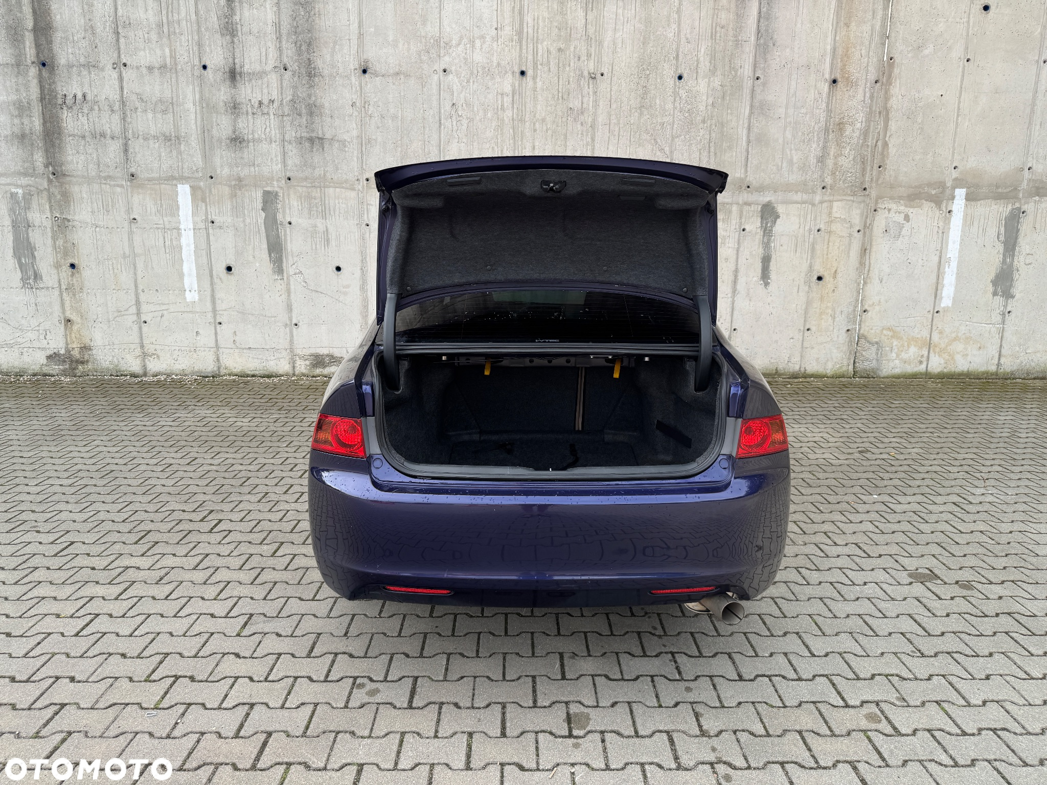 Honda Accord 2.0 Comfort - 11