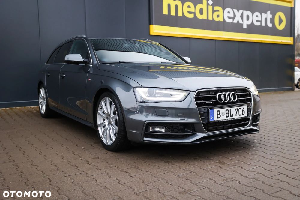 Audi A4 Avant 2.0 TDI DPF quattro S tronic S line Sportpaket - 13