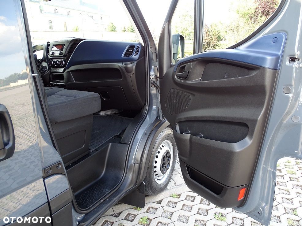Iveco Daily L4H2 35S18 3.0 180 Hi-MATIC FULL LED Brygadówka DOKA 6 Osób UNIKAT!! JAK NOWY!! Salon PL! 1 WŁ.! - 22
