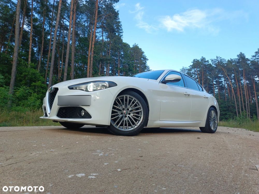 Alfa Romeo Giulia 2.0 Turbo - 24