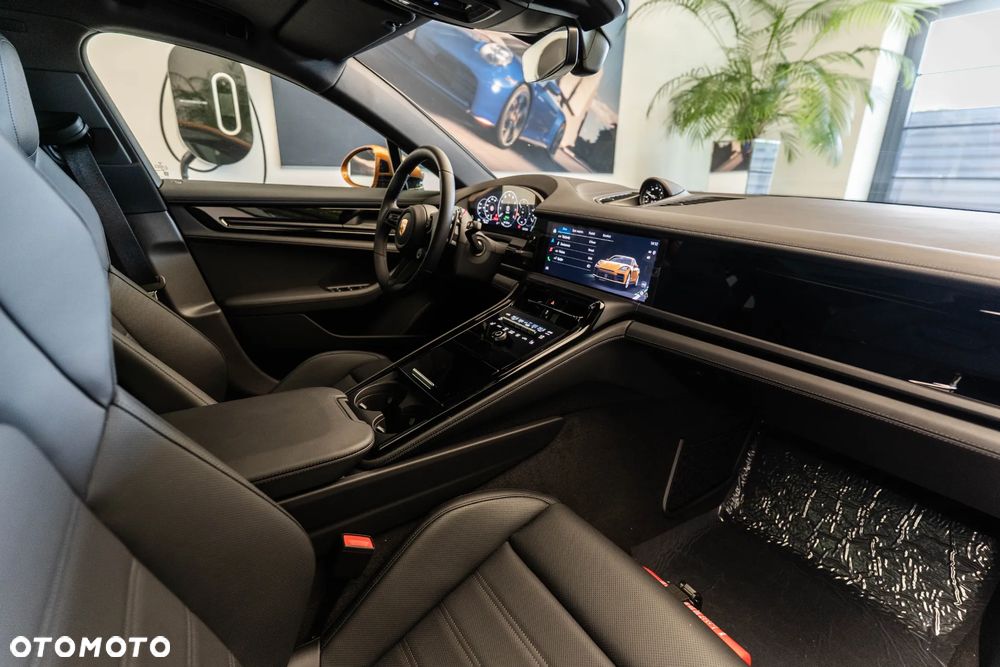Porsche Panamera 4 - 15