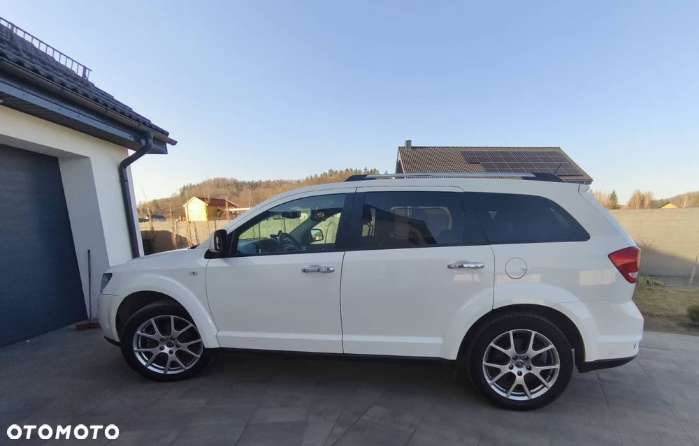Fiat Freemont 2.0 Multijet 16V DPF Automatik Allrad Lounge - 2