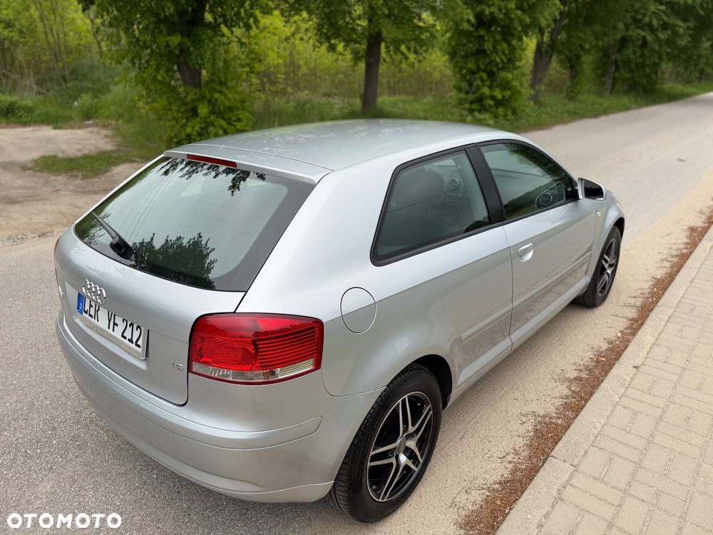 Audi A3 3-drzwiowe 1.6 Ambition - 13