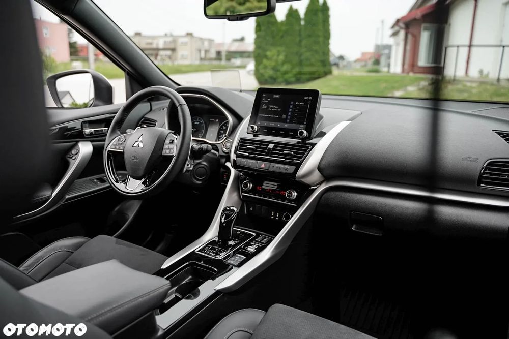 Mitsubishi Eclipse Cross Plug-In Hybrid 4WD Top - 26