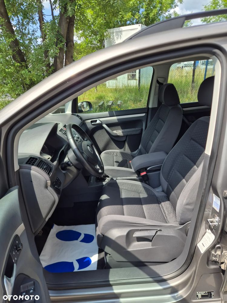 Volkswagen Touran 2.0 TDI DPF Trendline - 15
