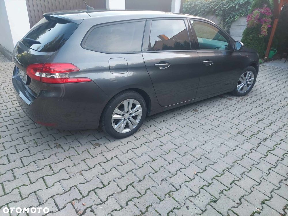 Peugeot 308 1.5 BlueHDi Active S&S EAT8 - 4