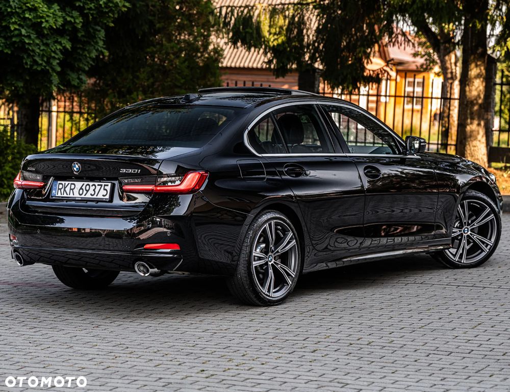 BMW Seria 3 330i xDrive M Sport - 29