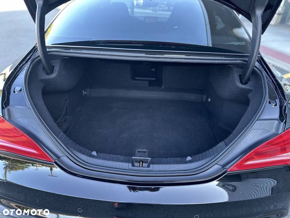 Mercedes-Benz CLA 45 AMG 4Matic 7G-DCT - 17