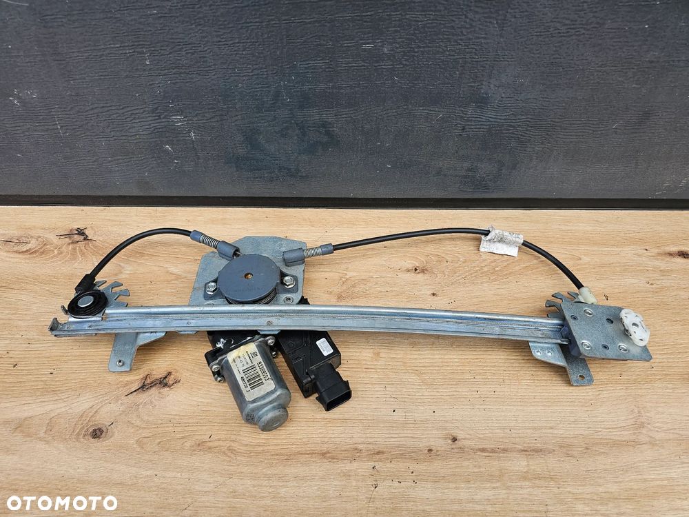 PODNOŚNIK ELEKTRYCZNY SZYBY LEWY TYŁ OPEL MERIVA A EUROPA 93389553 - 10
