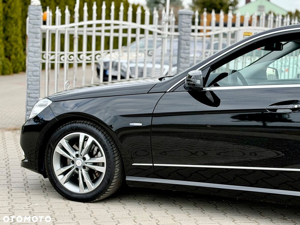 Mercedes-Benz Klasa E 250 CGI BlueEffICIENCY Avantgarde - 3