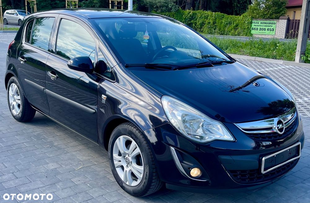 Opel Corsa 1.2 16V Cosmo - 3