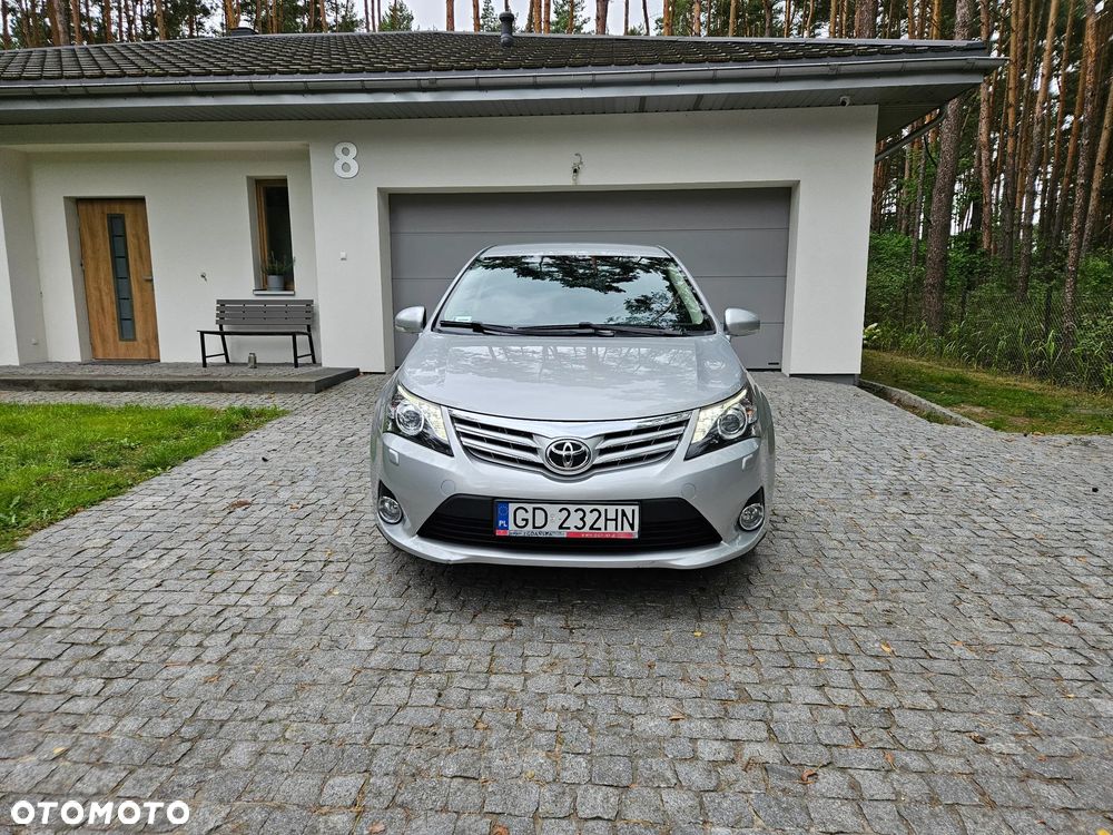 Toyota Avensis 1.8 Premium EU5 MS - 19