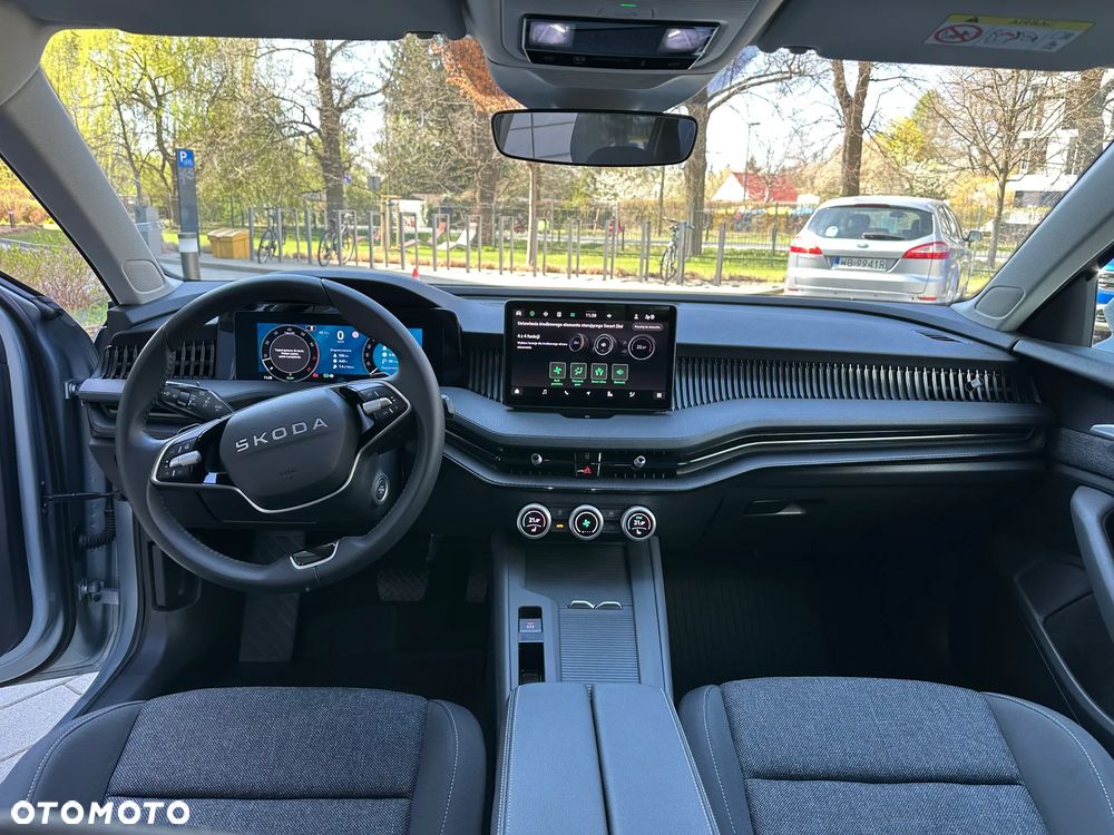 Skoda Superb 1.5 TSI mHEV Selection DSG - 12