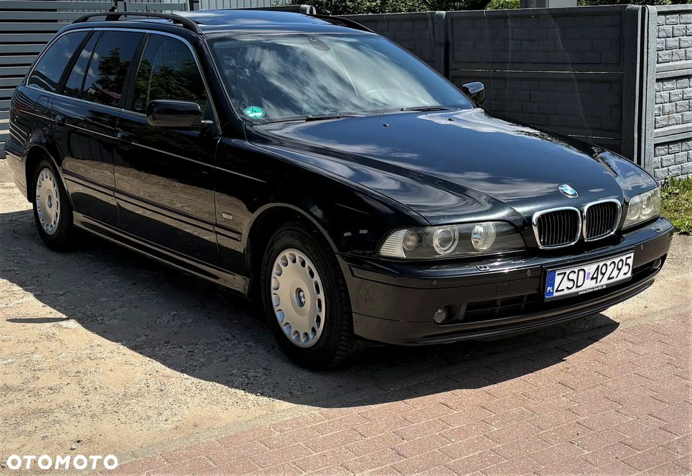 BMW Seria 5 520i Touring - 4