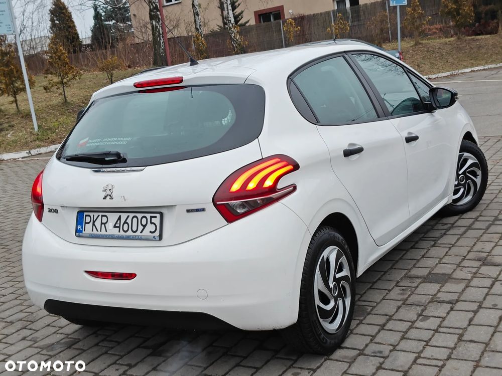 Peugeot 208 - 5