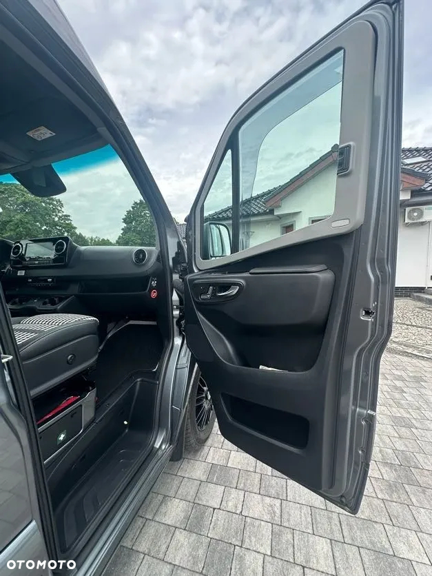 Mercedes-Benz Sprinter 907 - 27