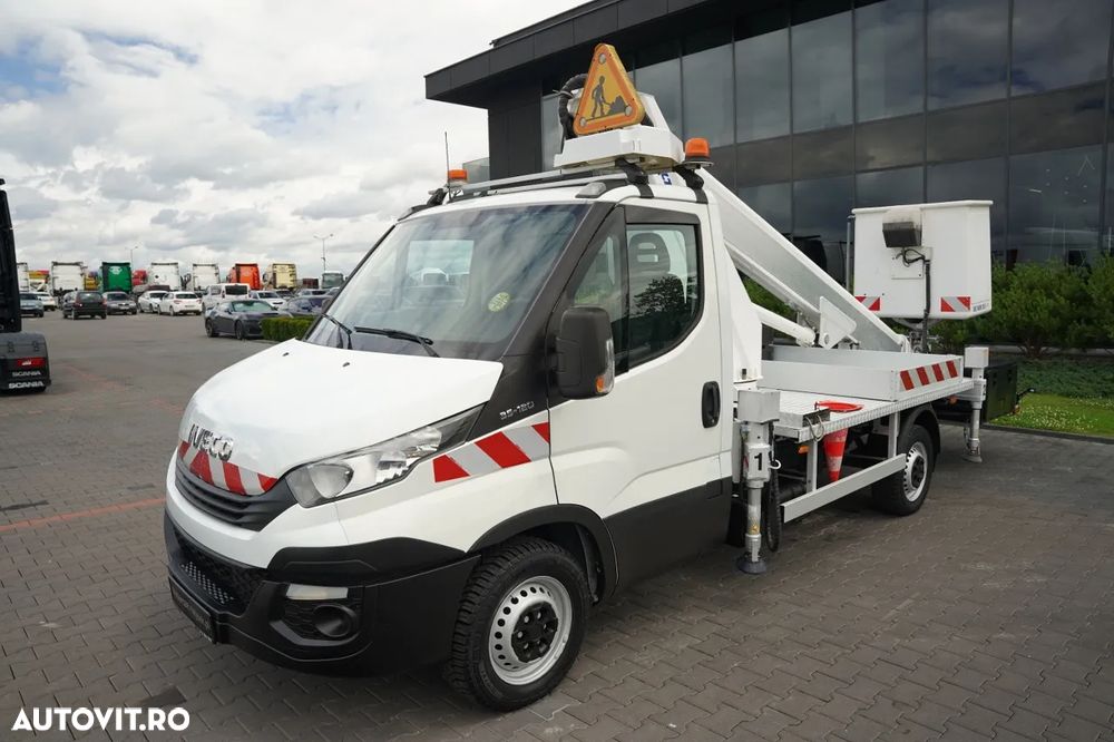 Iveco DAILY 35-120 / Platformă de lucru aeriană / MULTITEL MT 182 / 4 stabilizatoare / MANUALĂ / 2017 - 10