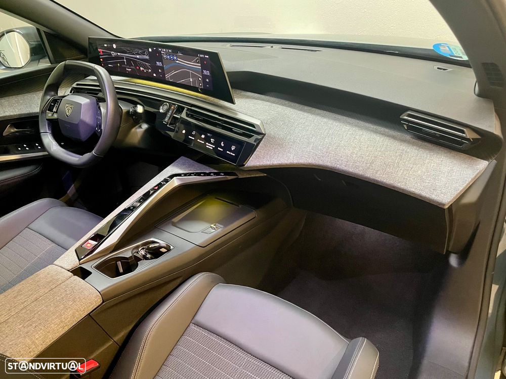 Peugeot 3008 1.2 Hybrid Allure Pack e-DCS6 - 34