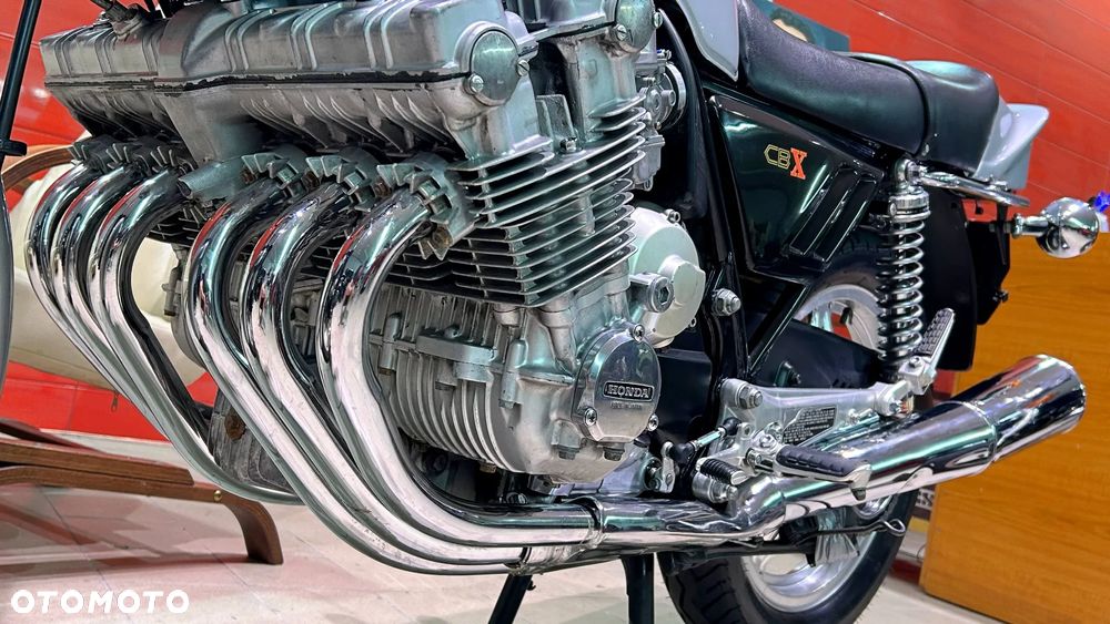 Honda CBX - 12