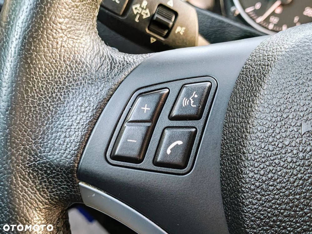 BMW X1 sDrive18i - 25