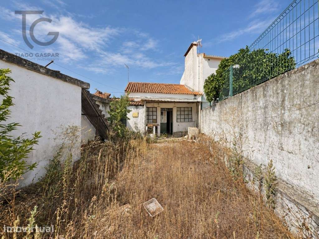 Moradia térrea T2 com quintal na Comenda - Gavião - Grande imagem: 5/11