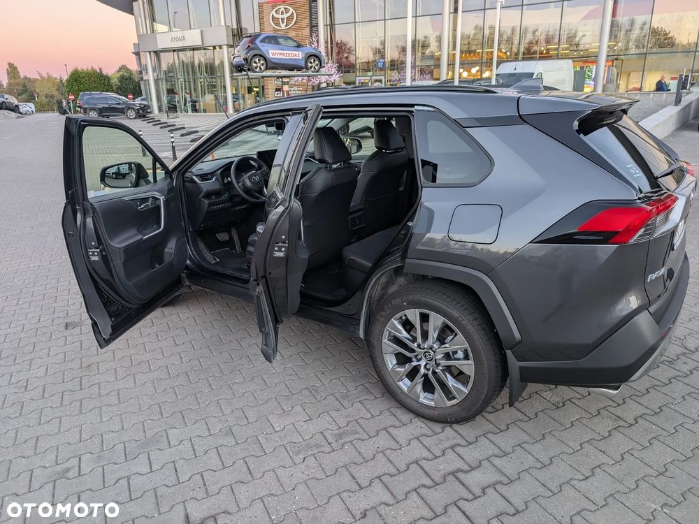 Toyota RAV4 - 3