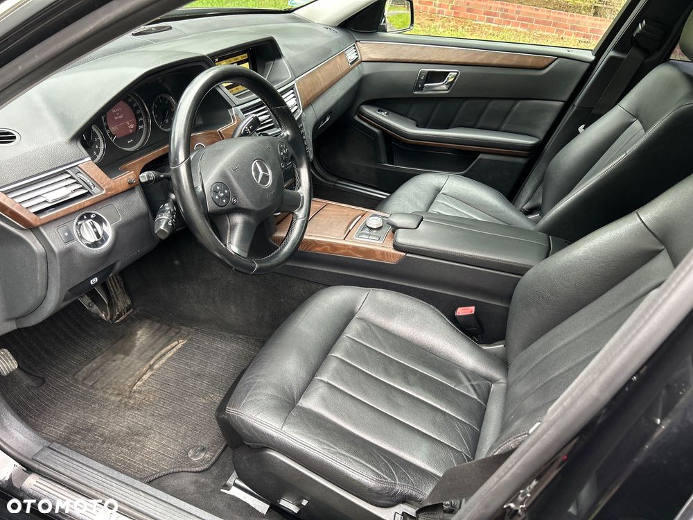 Mercedes-Benz Klasa E 350 CDI 4-Matic BlueEff - 11