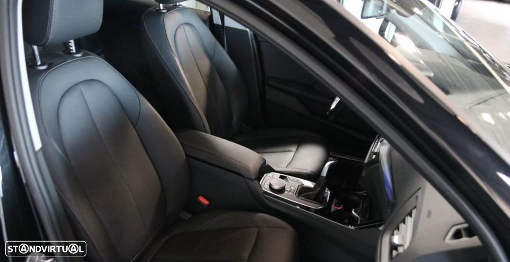 BMW 116 d Line Sport — fotografia 13