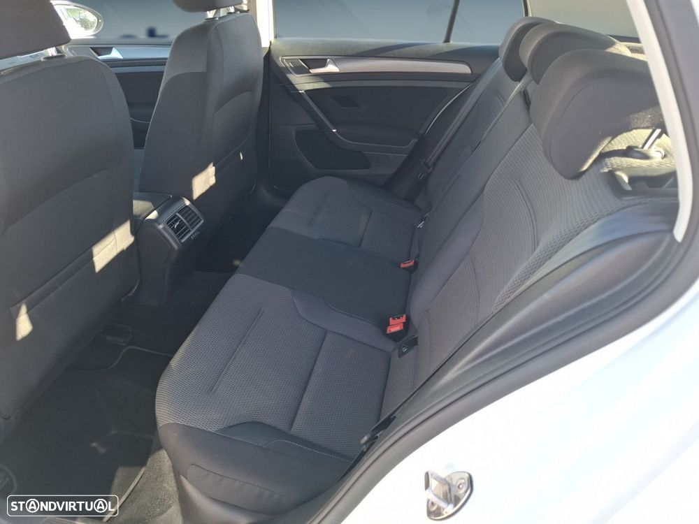 VW Golf 1.0 TSI Confortline - 14