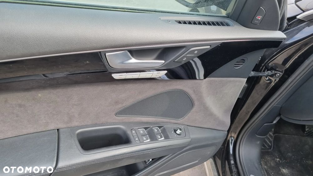 Audi A8 3.0 TDI DPF clean quattro tiptronic - 35