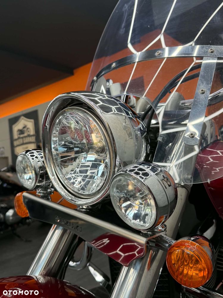 Suzuki Intruder - 27