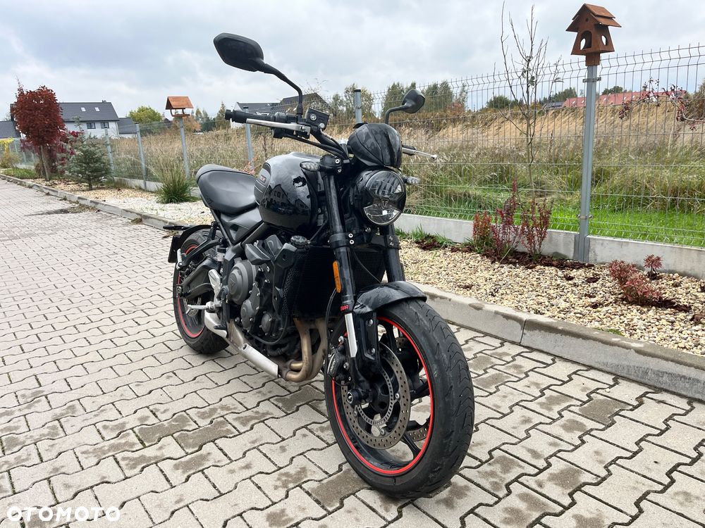 Triumph Trident - 4