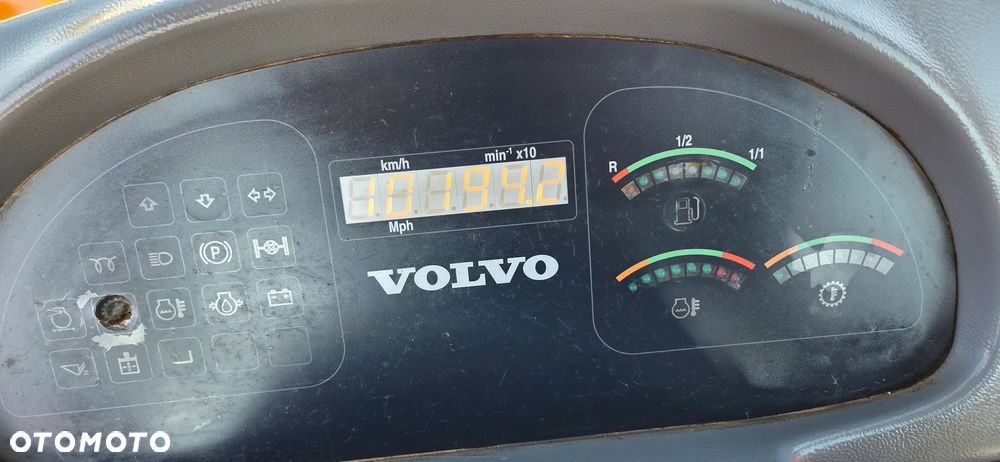 Volvo <<Ładowarka Volvo L30, 1999r, opony 90%dobre,łyżka+widły, z Niemiec>> - 21