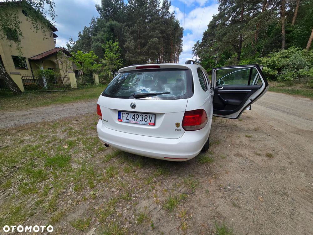 Volkswagen Golf 1.6 TDI DPF Highline - 8