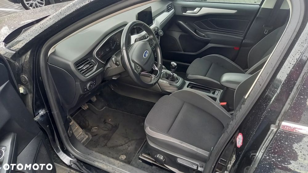 Ford Focus 1.0 EcoBoost Trend - 9
